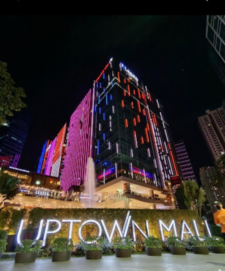 1 Bedroom Uptown Bgc Across Uptown Mall مانيلا المظهر الخارجي الصورة